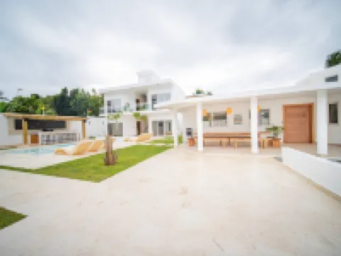 Green Palace - 7Br Luxury Villa in Sosua 3Mins from Strip Plus 24hr Security