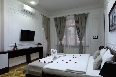 S&L Boutique Hotel Hotels near შადრევანი The Fountain