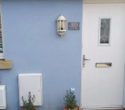 The Little House, Boutique Home Near the Sea