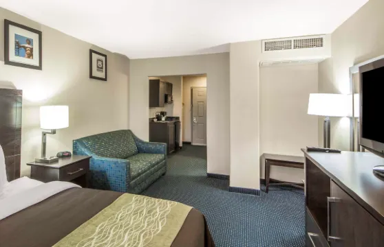 塔爾薩市區西部康福特茵酒店