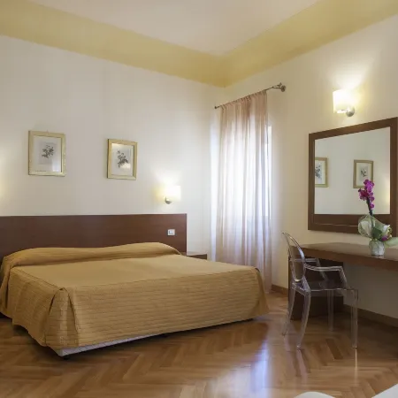 Residenza dei Capitani - Piazza del Popolo