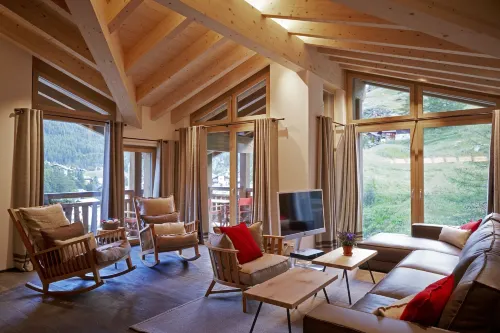 La Vue Luxury Living Apartments - 5-Star