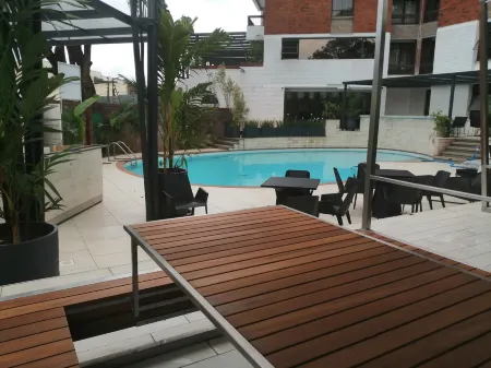 Longonot Place Serviced Apartment-Nairobi, City Centre CBD Отели рядом с достопримечательностью «Университет Найроби»