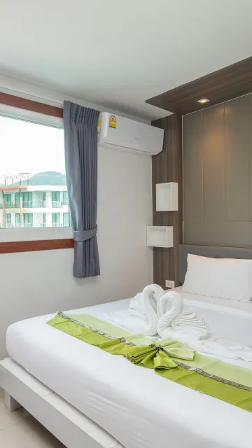 ห้องซูพีเรียร์ เตียงใหญ่ 1 เตียง