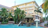 Tanza Oasis Hotel and Resort Cavite - Beach