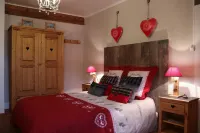 Chambres d'Hôtes Au Cœur du Lapidaire Hôtels à : Saint-Claude