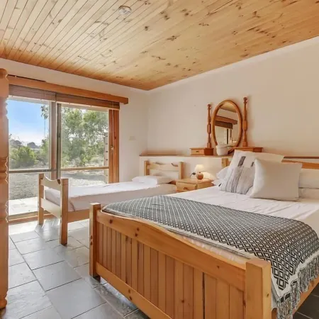 Steeles Island Retreat