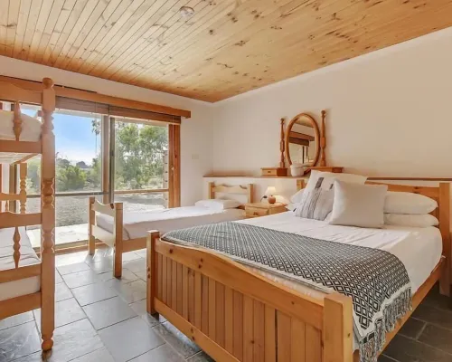 Steeles Island Retreat Hotels in Sorell