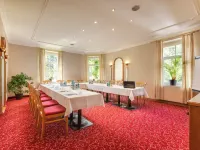 Parkhotel Diani Hotels near Probstheida