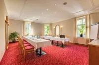 Parkhotel Diani Hotels in GroBposna