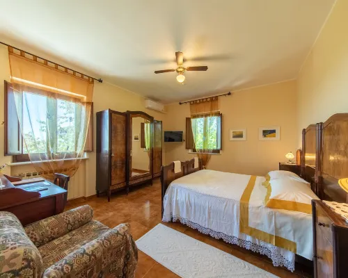 Agriturismo Isola Dei Calanchi - Guest House Hotels in Atri