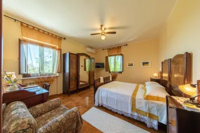 Agriturismo Isola Dei Calanchi - Guest House