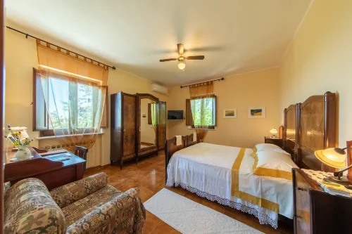 Agriturismo Isola Dei Calanchi - Guest House