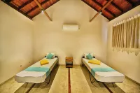 R Degrees - Spa