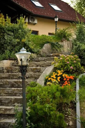 Guest House Zevnik Отели в г. Чатеж на Сави