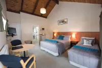 Adventure Lodge and Motels and Tongariro Crossing Track Transport