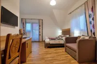 Pod Tatrami - Zaraz Obok Przystanku Ski Busa na Kotelnicę, Realizujemy Bon Turystyczny Hotels in Bukowina Tatrzańska kommun