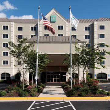 Embassy Suites by Hilton Dulles Airport