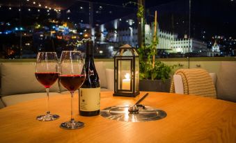 Antigua Trece Hotel Fusión