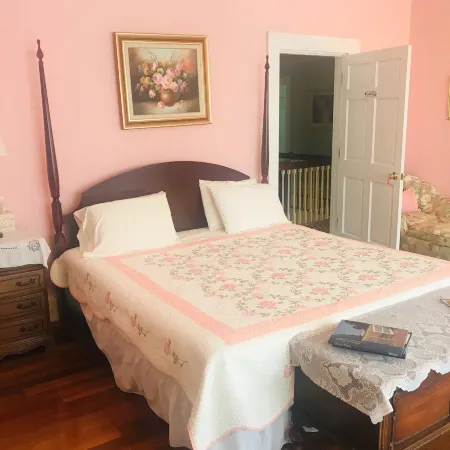 Six Acres Bed & Breakfast
