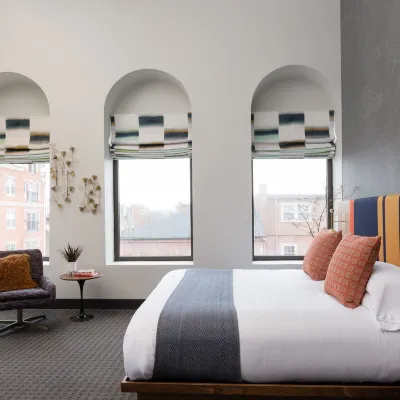 The Hotel Salem Hotels near Salem Station