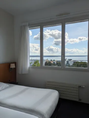 Hotel de la Gare Brest Hotels near Oceanopolis