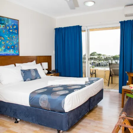 Cullen Bay Resorts