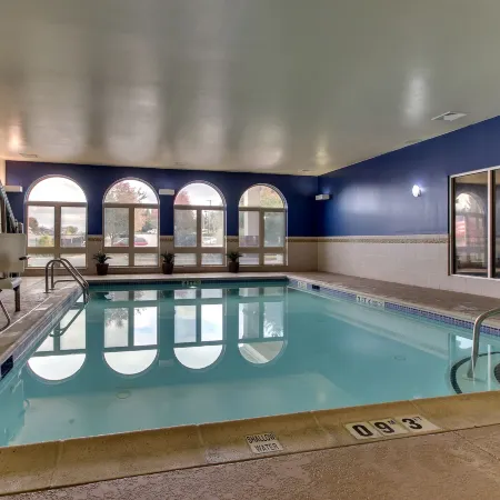 Holiday Inn Express & Suites ALLENTOWN WEST by IHG