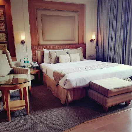 The Palms Town & Country Club - Resort
