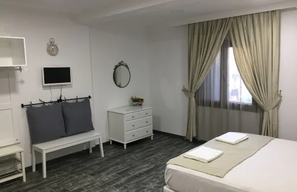 諾瓦希魯斯酒店