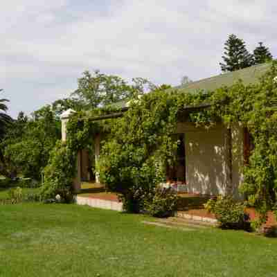Berluda Farmhouse and Cottages Hotel Exterior