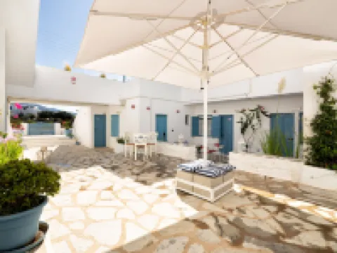 フィボス アパートメンツ パロス島のホテル