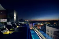Hotel Indigo 馬德里的GRAN VIA - 頂樓泳池