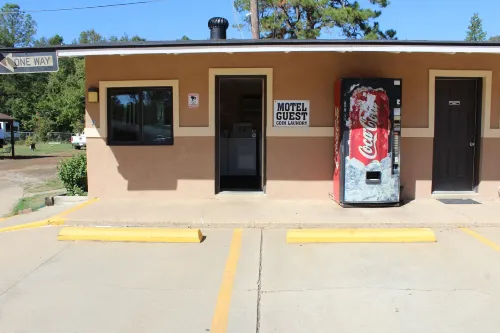 Evergreen Inn and R.V.