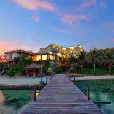 Royal Ocean View Karimunjawa Hotel Exterior