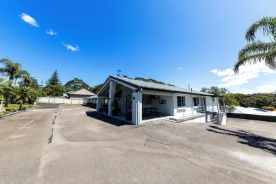 Breeze Inn 13 Princes Highway, Ulladulla Hotels in Mollymook