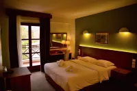 Mont Helmos Hotel