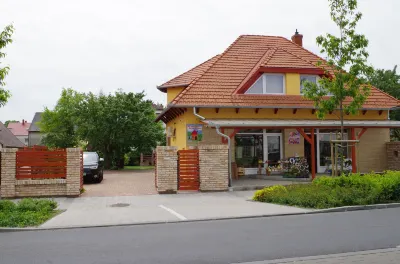 Aranyhal Apartman Hotel a 