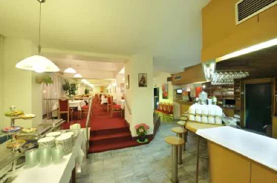 Hotel Legie Отели рядом с достопримечательностью «Пороховая башня»