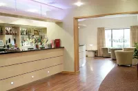 Cranfield Management Development Centre - bar