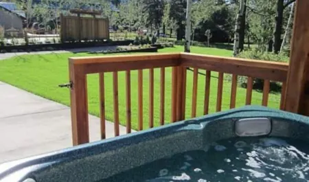 Eagle Fire Lodge & Cabins Отели в г. Дивайд