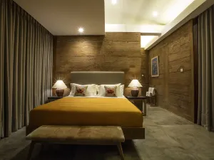 Seven Havens Residence
