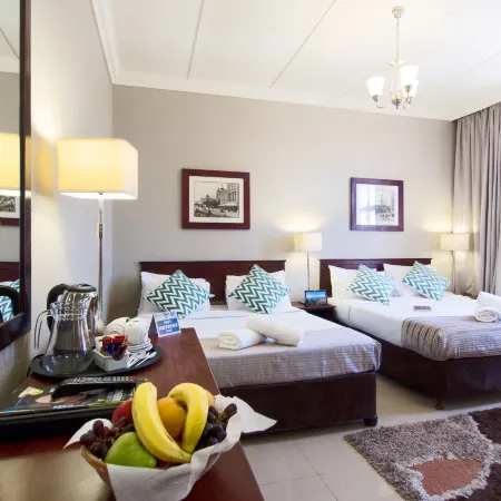 Albany Hotel