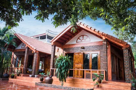 Ninh Binh Mountain View Homestay & Restaurant Отели в г. Gia Sinh