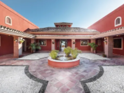 Colina del Paraiso Hotels in Benahavis