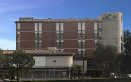 Hotel Cora Отели в г. Марьяно-Коменсе