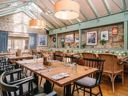 The Castle Inn Отели в г. Чиппенхем Витхаут