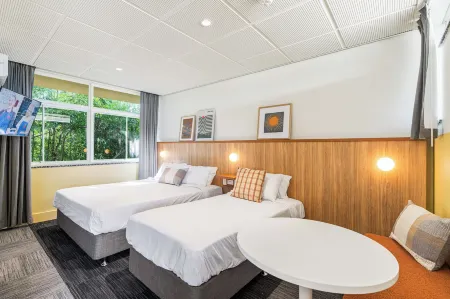 Brighton Hotel Отели рядом с достопримечательностью «Заказник Донна Филп»