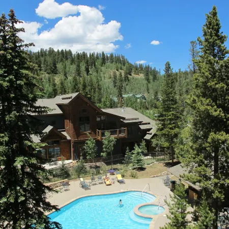 Mountain Thunder Lodge
