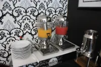 Halfway House Hotel - breakfast
